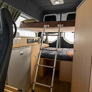 Apollo Endeavour 4 Berth-interior (2)