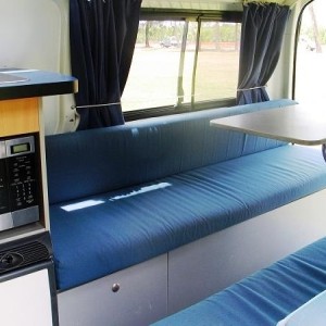 CampermanJulietteHighTopCampervan3BerthInterior