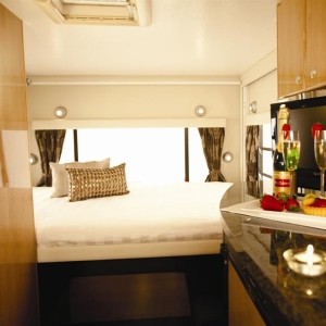 StarRVPhoenixMotorhome4BerthInterior1