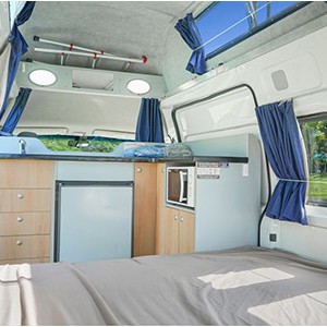 camperman-paradise-family-hightop-campervan-5-berth-interior