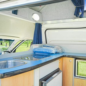 camperman-paradise-family-hightop-campervan-5-berth-kitchen