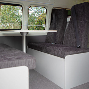 ta-hi-5-campervan-5-berth-interior-dinette