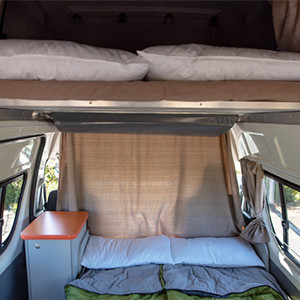 ta-hi-5-campervan-5-berth-interior-upper-and-lower-deck