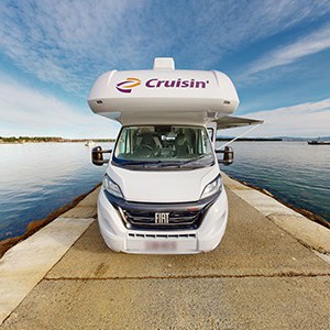 cruisin-deluxe-motorhome-6-berth-exterior-front