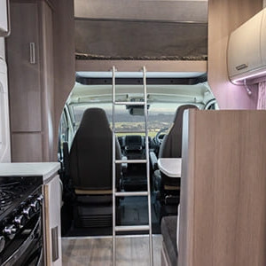 LGM Conquest Royale Motorhome – 4 Berth-interior