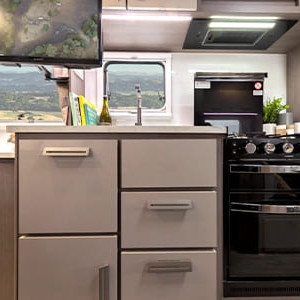 LGM Conquest Royale Motorhome – 4 Berth-kitchen