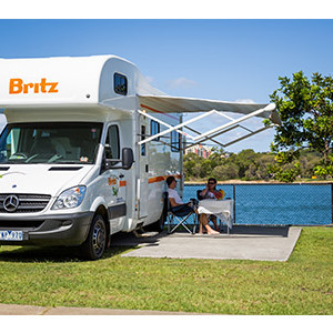 Britz Vista Motorhome – 6 Berth – awning