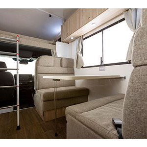 StarRV Pandora Motorhome – 4 Berth – dinette