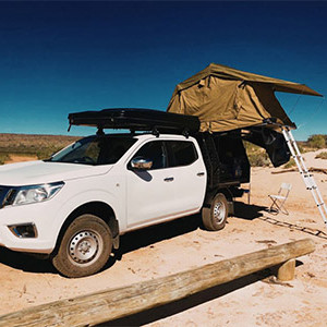 Grip Premium 4×4 – 2-5 Berth – external photo-rooftent open