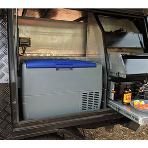 Grip Premium 4×4 – 2-5 Berth – kitchen (2)