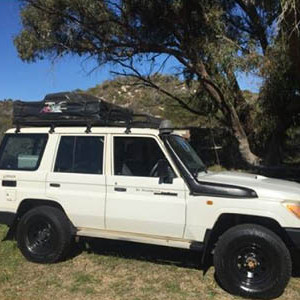 BM 4WD Landcruiser – 5 Berth – external photo (1)