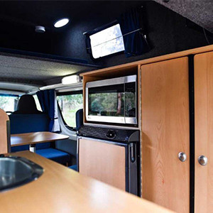 CP Standard Campervan – 4 Berth_0008_calypso-campervans-the-hume-inside-kichen