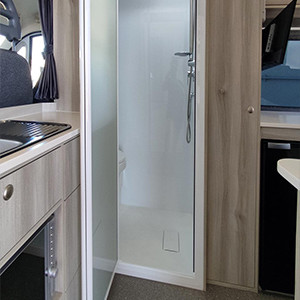 GC Wanderlust Deluxe – 2 Berth-interior (8)