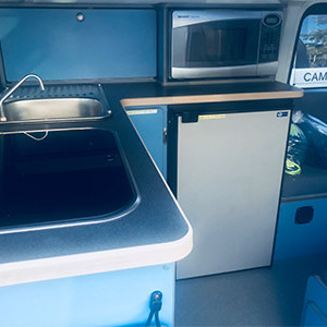 Camperman Maxie HighTop Campervan – 3 Berth – kitchen