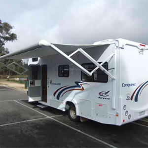 Serenity Conquest Motorhome – 6 Berth – side awning