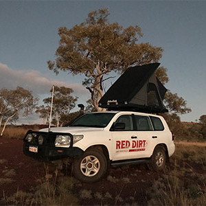 Red Dirt 4WD With Roof Top Tent – 2 Berth – external photo (3)