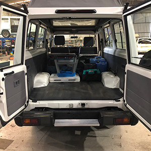 BM Troopy Pop-Top 4WD – 2 Berth – internal photo – door open