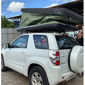 Armadillo 4WD – 2 Berth – rooftop open