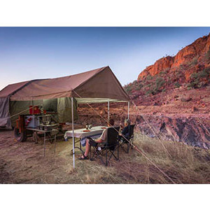 RD 4WD Safari Camper – 5 Berth – tent with chairs & table