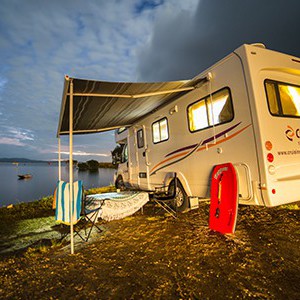 cruisin-adventurer-4-berth-exterior-rear