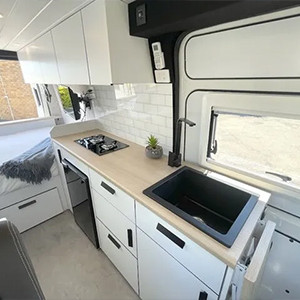 StarRV Polaris Motorhome – 2 Berth-kitchen