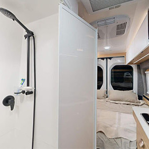 Cruisin Rover Motorhome – 2 Berth-shower