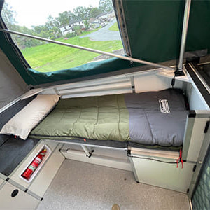 OLT 4WD Camper – 5 Berth-internal (11)