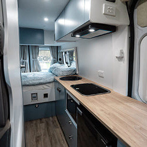 Indie Campers Applause – 4 Berth-interior (10)