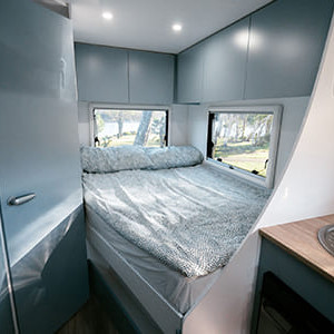 Indie Campers Ovation – 4 Berth-interior (6)