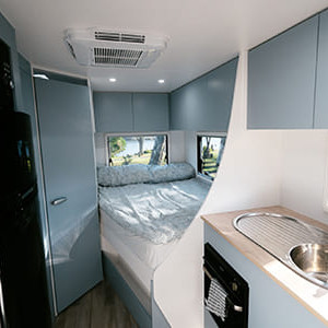 Indie Campers Ovation – 4 Berth-interior (9)