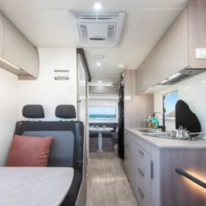 LGM Jayco Excursion Motorhome – 5 Berth Interior 1